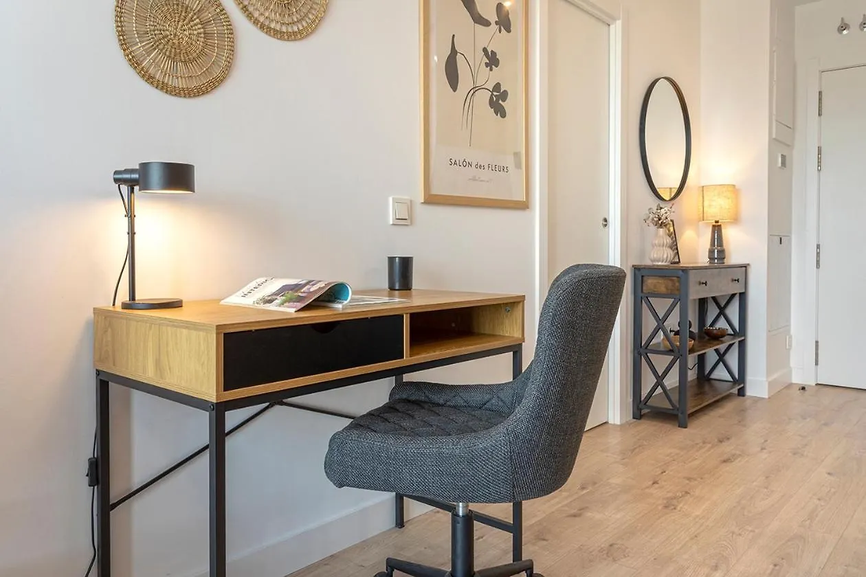 Martiricos Apartment By Rent Me مالقة